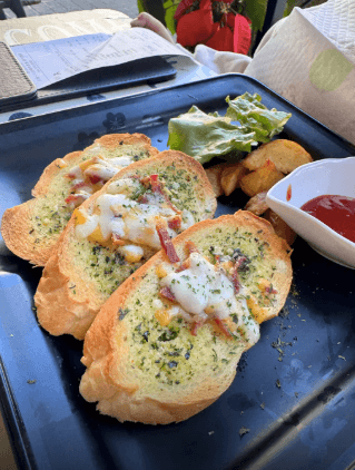 Piglet Cafe