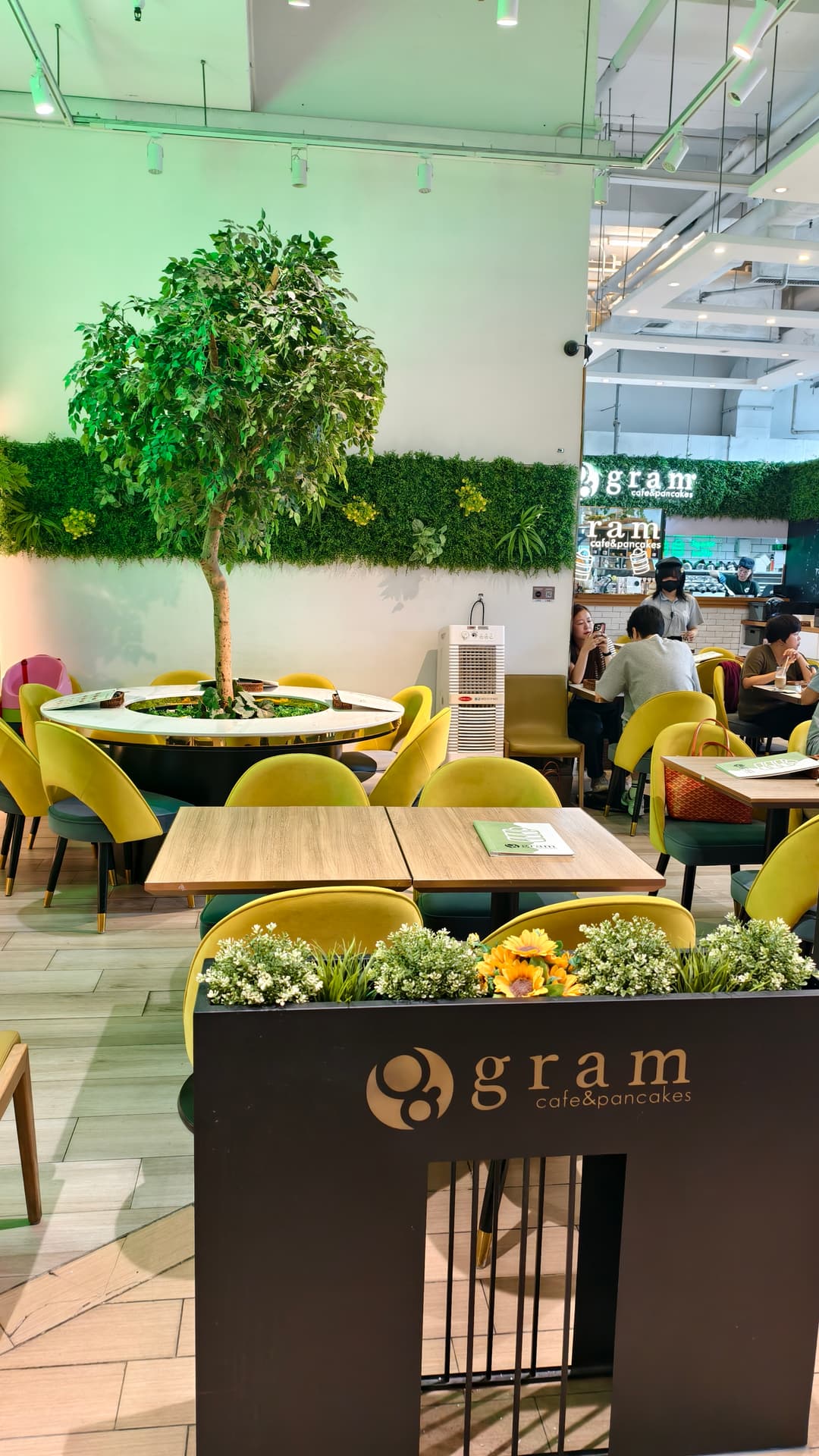 gram cafe & pancake