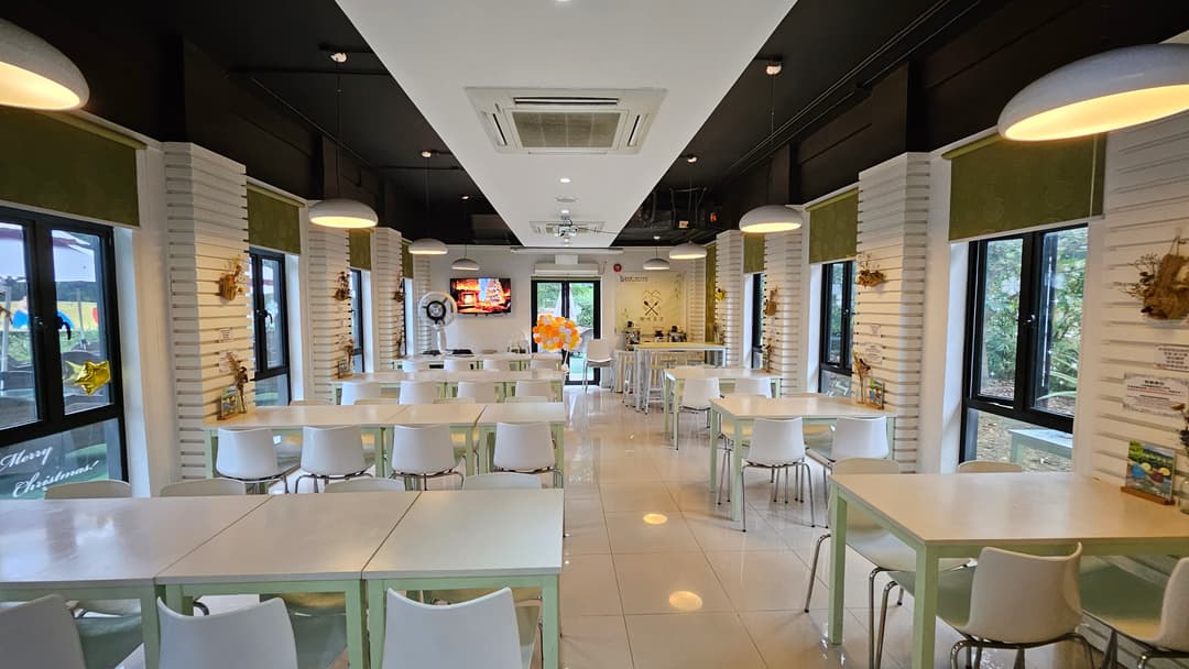 Deaf Cafeteria
